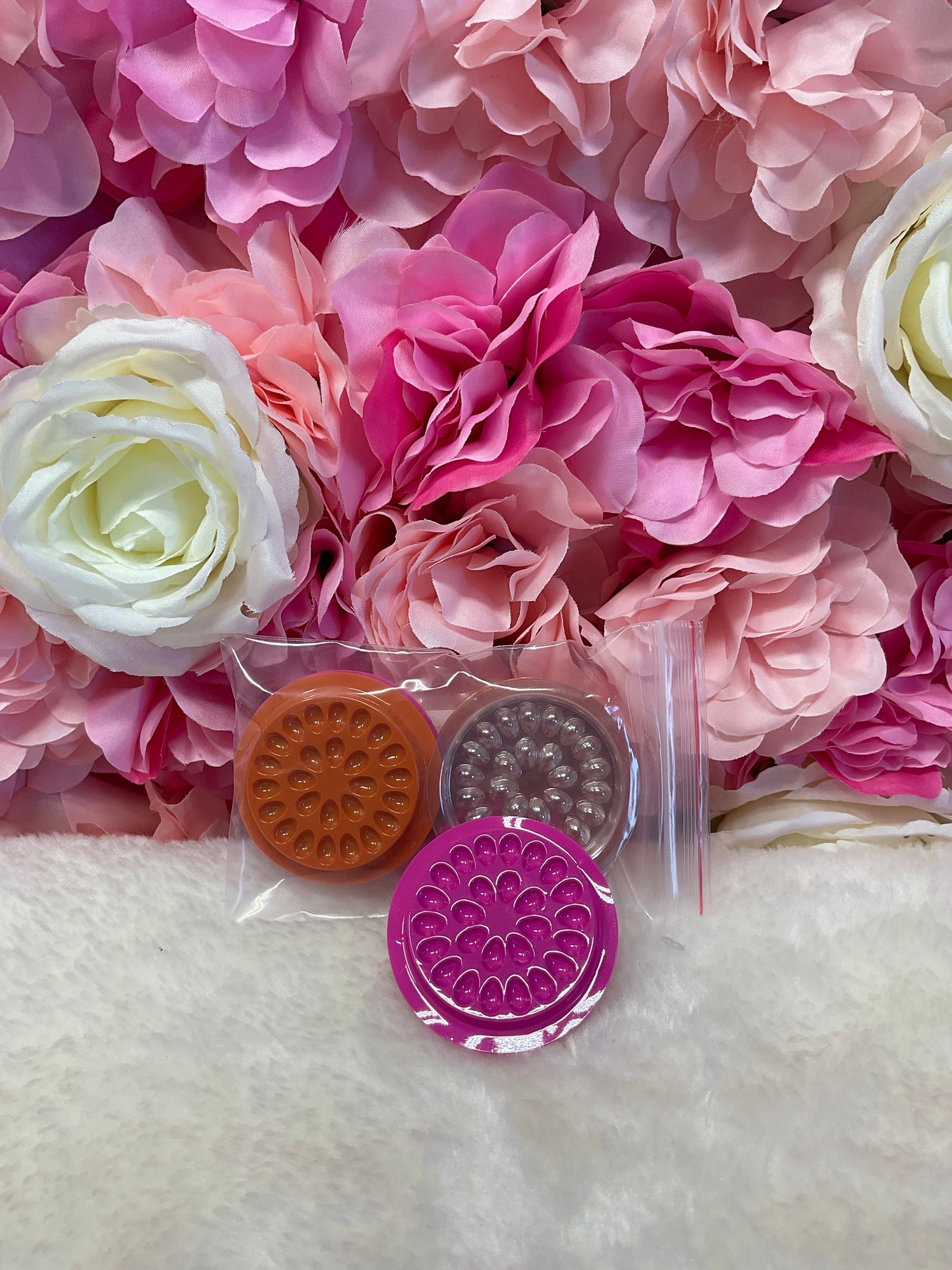 Eyelash Adhesive Holder